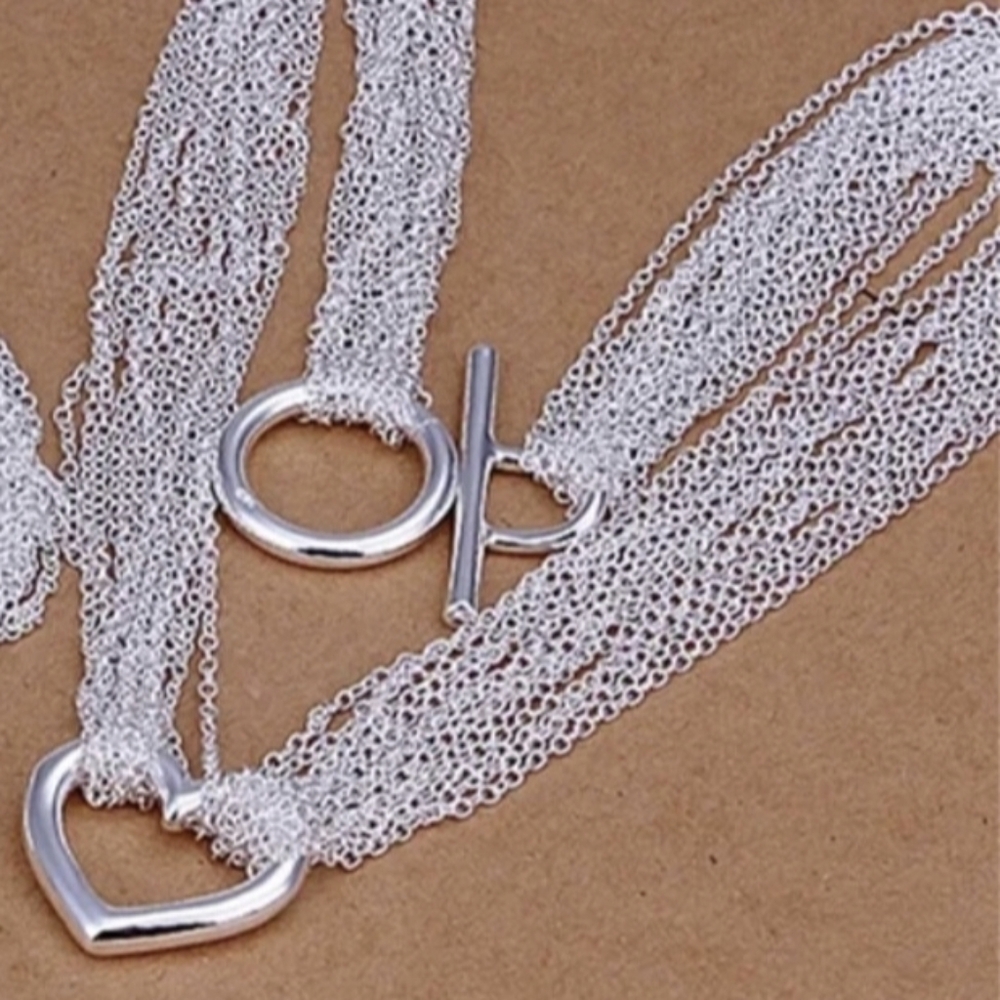 Gorgeous distinctive Heart Necklace - Picture 8 of 13